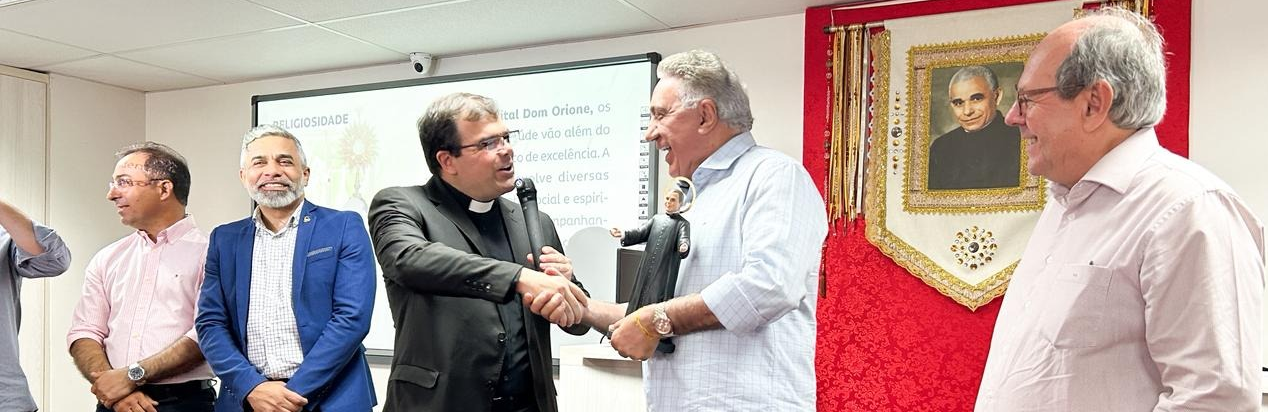 Governador Laurez Moreira visita Hospital Dom Orione e ressalta parceria com o Estado